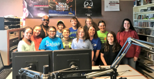 Frontier Middle School Students Visit the Kiss 98.5 Studio